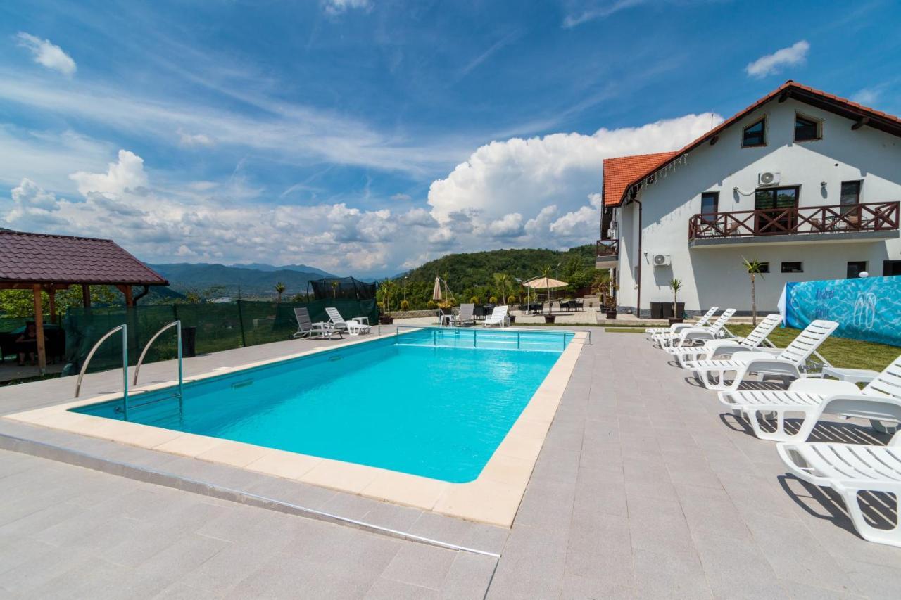 Agropensiunea Andrei & Ianis Guest house